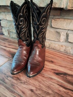 Laredo Nashville Brown/Black Cowboy Western Boots 7 1/2 Cowgirl Two Step LikeNew